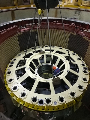 На Верхне-Туломской ГЭС начался монтаж гидроагрегата ст. № 2, изготовленного на заводе «ТЯЖМАШ»